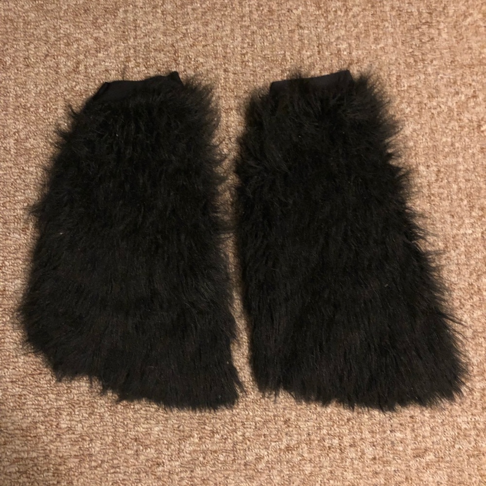 Black Fluffies